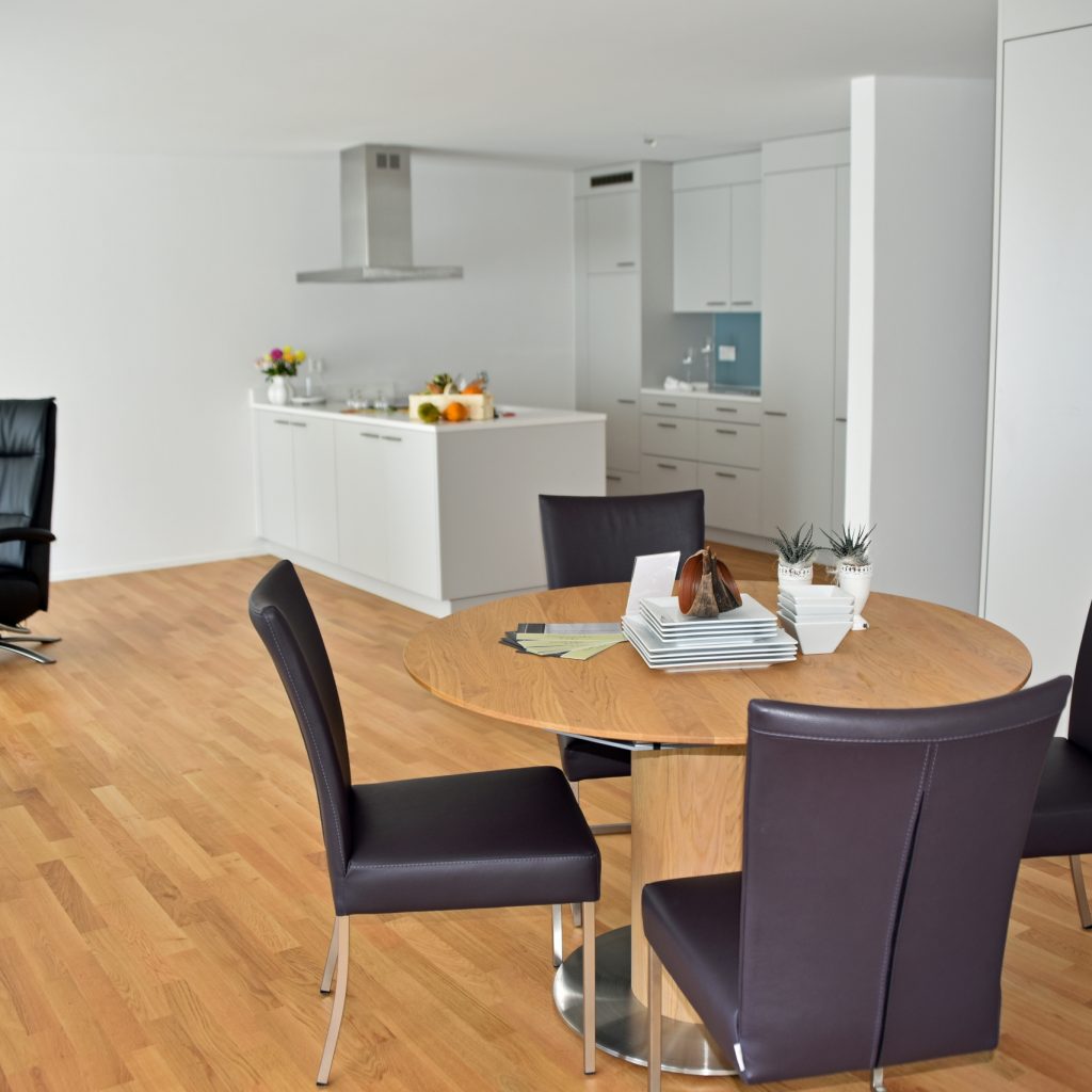 kueche-wohnbereich-seniorenwohnung-11-rosenberg-casalegre-zofingen