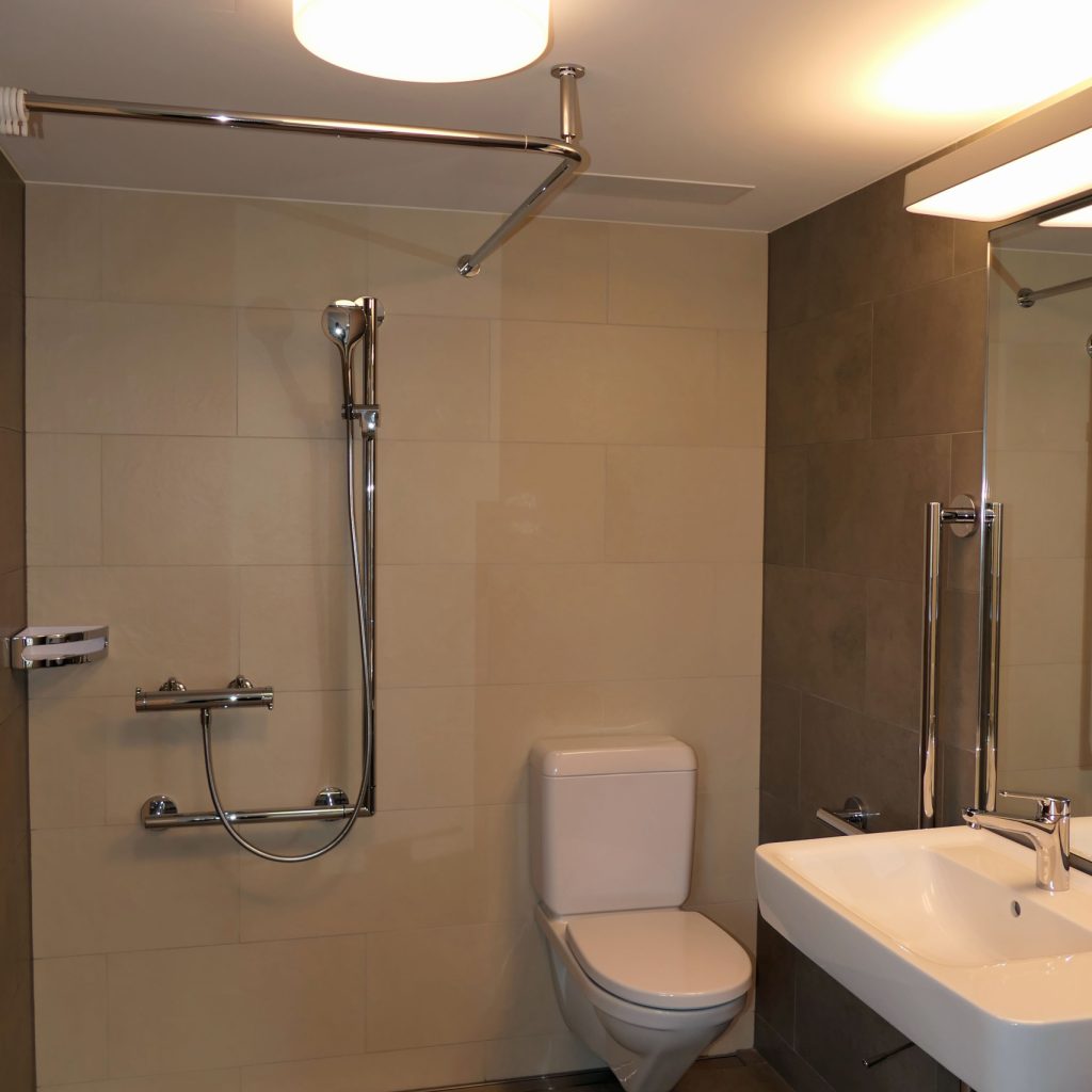 badezimmer-alterswohnung-34-seniorenzentrum-casalegre-zofingen