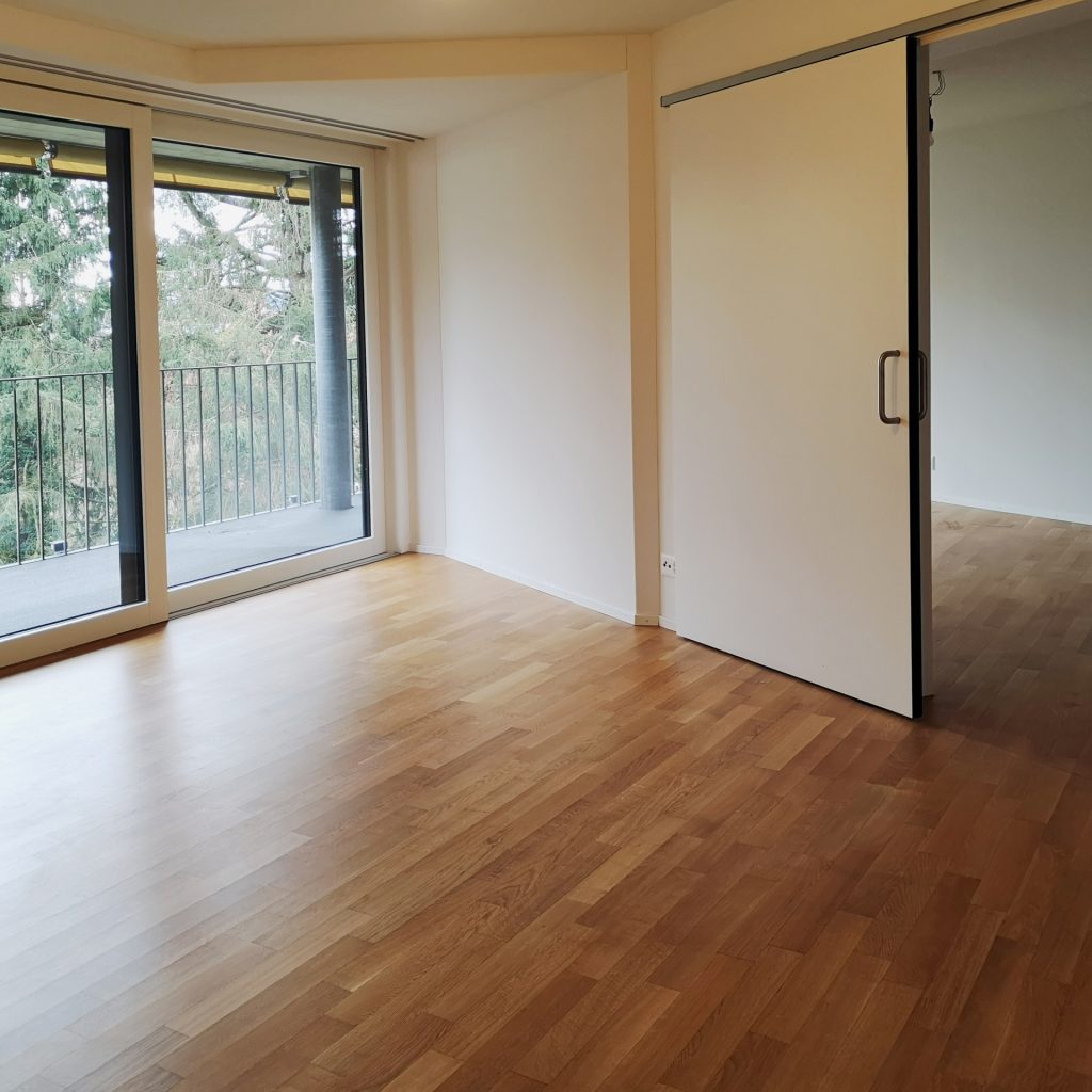 wohnzimmer-balkon-alterswohnung-32-rosenberg-zofingen